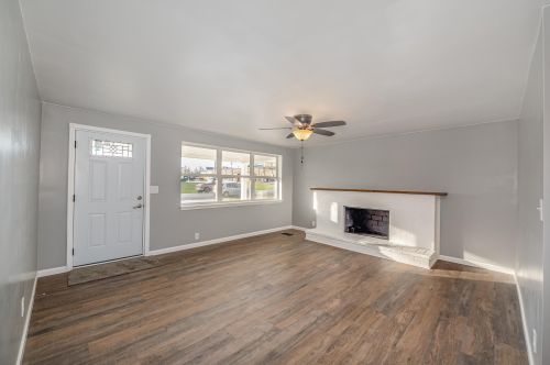 5 Sycamore Dr, Florence KY  41042-9638 exterior