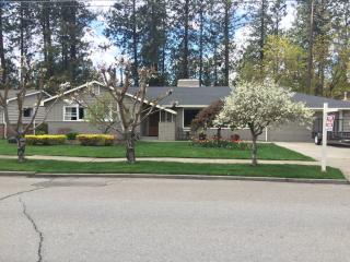 3904 Bernard St, Spokane WA  99203-1512 exterior