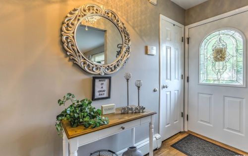 36 Sherman Ave, Bethpage NY  11714-2422 exterior