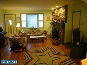 8018 Hammond Rd, Cheltenham, PA 19012-1210