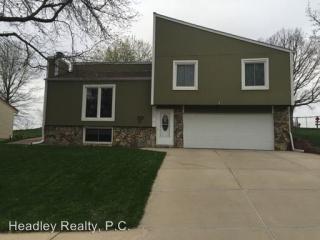 13004 38th St, Bellevue NE  68123-2807 exterior