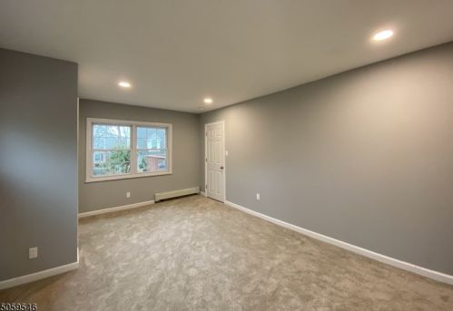 27 Skidmore Trl, Hopatcong NJ  07843-1778 exterior