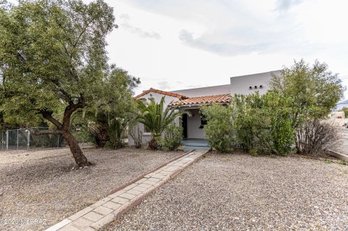 2017 Grant Rd, Tucson, AZ 85719-3410