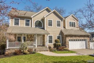 148 Chestnut Dr, Wayne, NJ 07470-5602