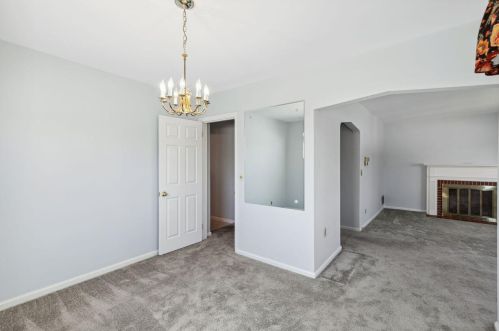 323 Swan Cir, Covington KY  41018-1937 exterior