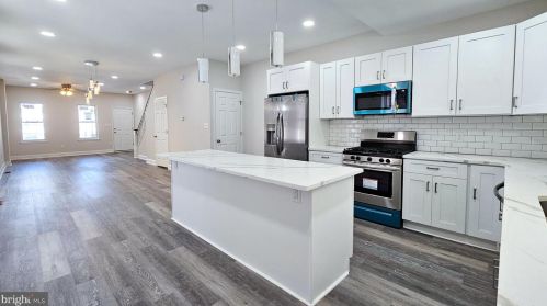 196 Chew Ave, Philadelphia PA  19120-2465 exterior