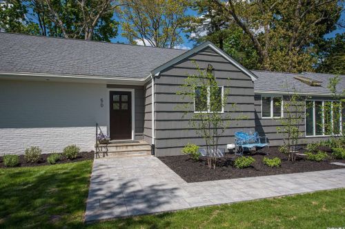50 Mohawk Dr, Brightwaters, NY 11718-1610