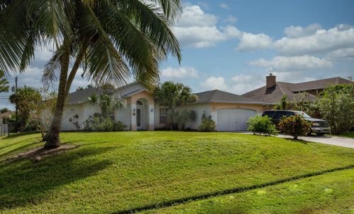 2525 Abney St, Fort Pierce, FL 34953-2502