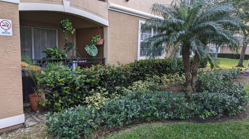 11650 2nd St, Hollywood, FL 16105-4902