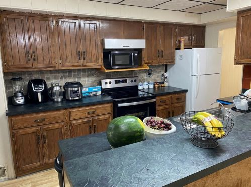 2 Elizabeth St, Greenville PA  16125-2318 exterior