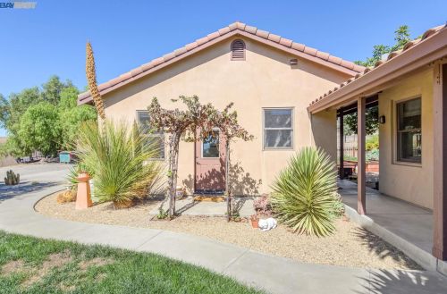 1080 Victorine Rd, Livermore CA  94551-6635 exterior