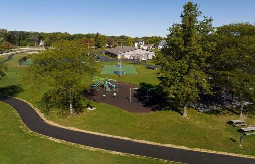 1239 Choctaw Dr, London OH  43140-8726 exterior