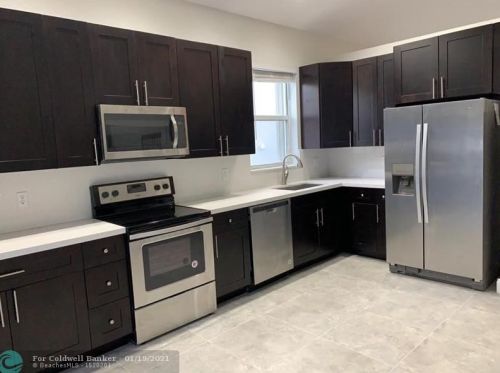 4975 164th Ave, Hollywood, FL 33027-4948