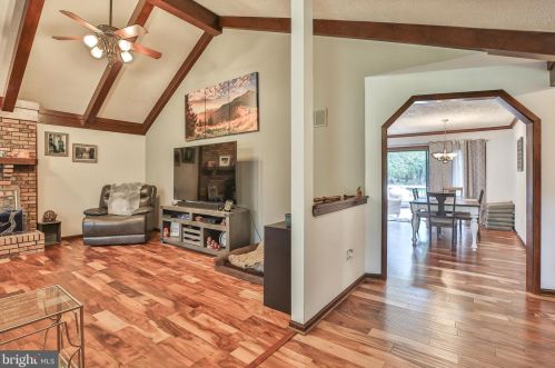 2327 Contest Ln, Haymarket VA  20169-1209 exterior