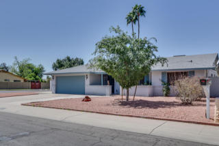 10204 44th Dr, Glendale, AZ 85302-2001