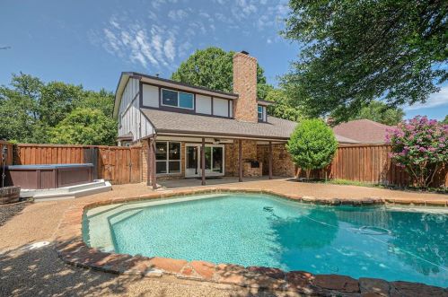 3836 Santiago Dr, Plano, TX 75023-8031