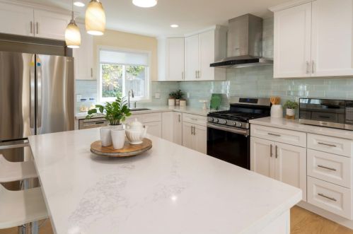 1466 Hollenbeck Ave, Sunnyvale CA  94087-4238 exterior