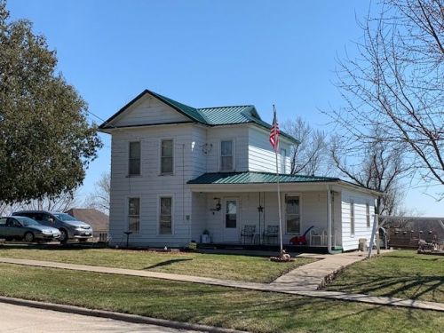320 Main St, Newbern, IA