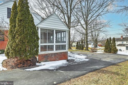 731 Fairview Ave, Gettysburg PA  17325-2704 exterior