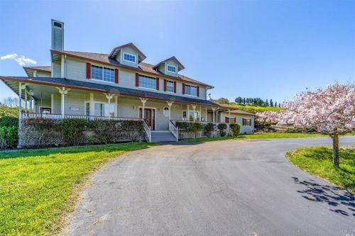 6301 Highland Pl, Sebastopol CA  95472-6100 exterior