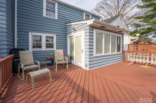 143 High St, Woodbridge NJ  07095-3047 exterior