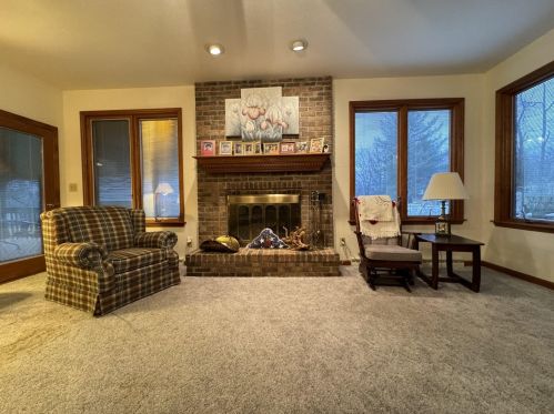 1 Cedar Pt, Newport KY  41076-1743 exterior