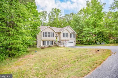 203 Spotslee Dr, Spotsylvania VA  22551-2533 exterior