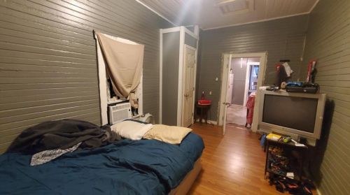 1015 Cannon St, Fort Worth, TX 76104-3702