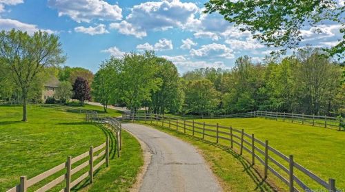 149 Krug Rd, Norwich, CT 06365-8032