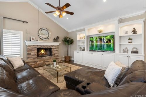 29172 Vallejo Ave, Temecula CA  92592-2302 exterior