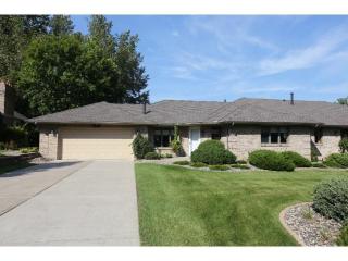 2223 Ferris Ln, Saint Paul, MN 55113-3877