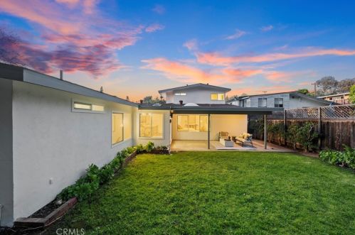 5253 Countryside Dr, San Diego CA  92115-2136 exterior