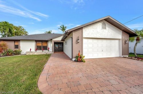 5021 11th Ct, Cape Coral, FL 33914-7017