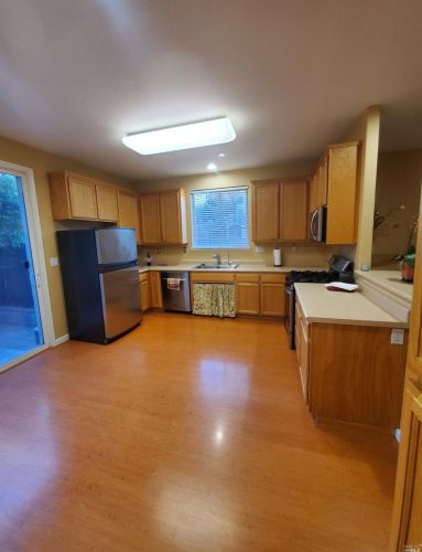 286 Mark West Commons Cir, Santa Rosa CA  95403-1284 exterior