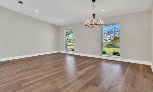 702 Carleton Dr, Richardson TX  75081-5906 exterior