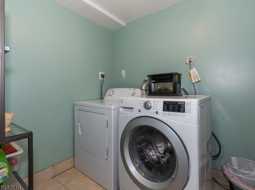 34 Deckertown Tpke, Wantage NJ  07461-2919 exterior