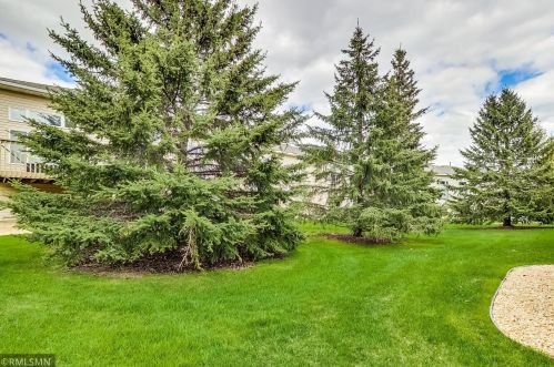 7400 Brady Path, South Saint Paul MN  55076-2341 exterior