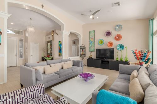 1833 Willow Tree Ct, Gilbert AZ  85234-4933 exterior