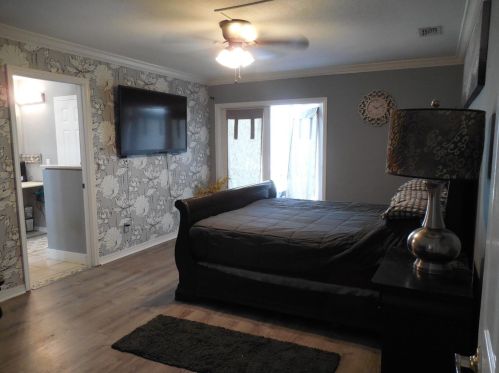 24 Magnolia Ave, Shalimar FL  32579-1110 exterior