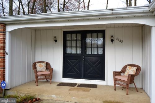 3323 Hermitage Rd, Wilmington, DE 19810-2107
