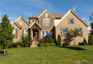 1009 Vista Ct, Hendersonville, TN 37075-7238