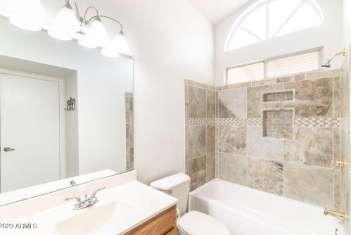 3036 Bluefield Ave, Phoenix AZ 85053-1125 exterior