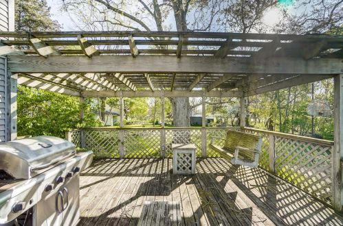 194 Center St, London OH  43140-1406 exterior