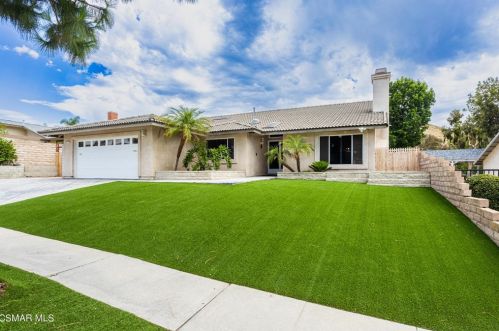 3126 Texas Ave, Simi Valley, CA 93063-1938
