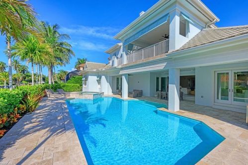 580 15th Ave, Naples, FL 34102-7439