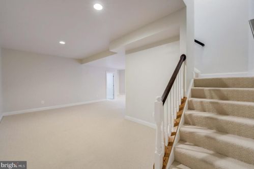 4424 Tuscany Ct, Woodbridge VA  22192-5519 exterior