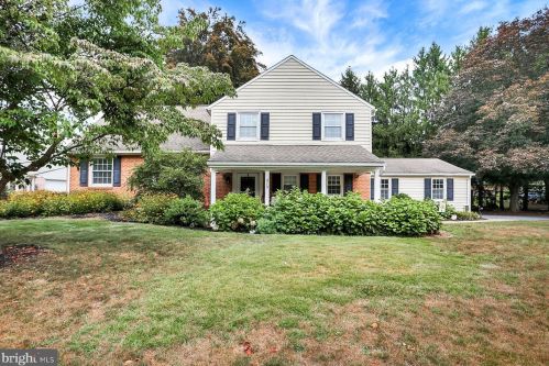 413 Blacklatch Ln, Camp Hill, PA 17011-8416