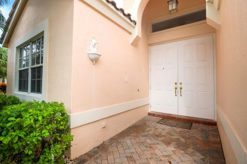 5113 Bleu Lapis Dr, Boynton Beach, FL 33437-1699