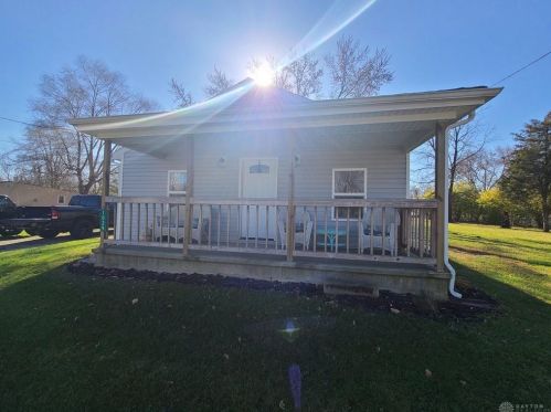 1029 Jasper Rd, Xenia OH 45385-9429 exterior