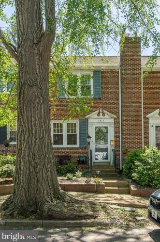 1414 Stapler Pl, Wilmington, DE 19806-2530